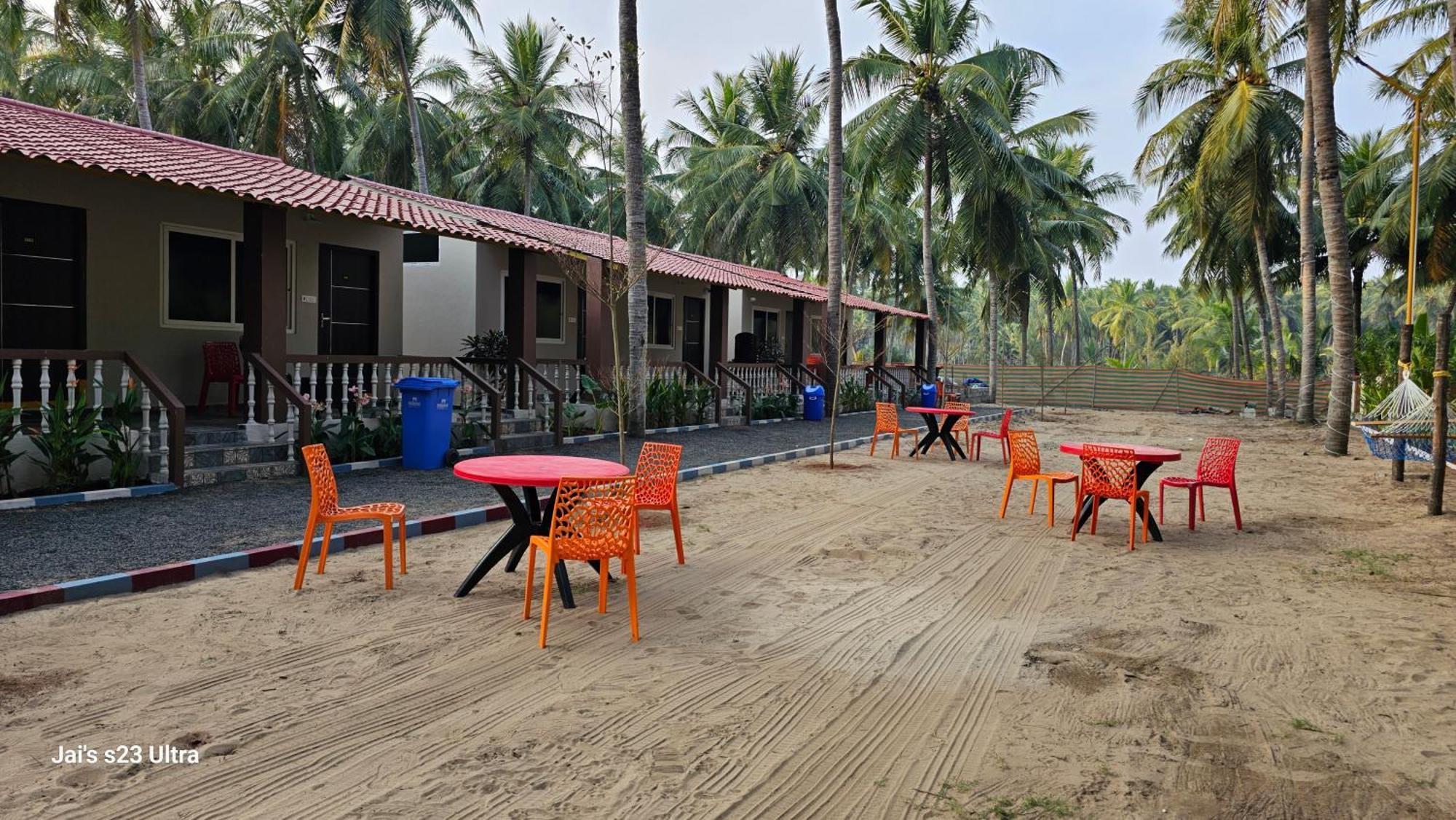 Coastline Beach Resort Perupalem Exteriér fotografie